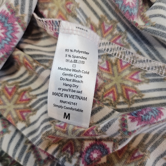 LuLaRoe Nicole Tribal Geometric Dress Size M Scoop Neck Fit & Flare - Picture 6 of 8